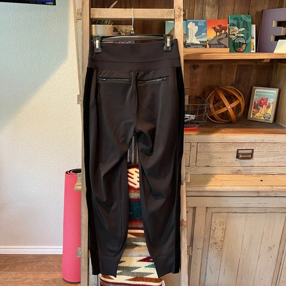 Athleta women’s Venice Velvet stripe jogger size XS - Picture 10 of 12